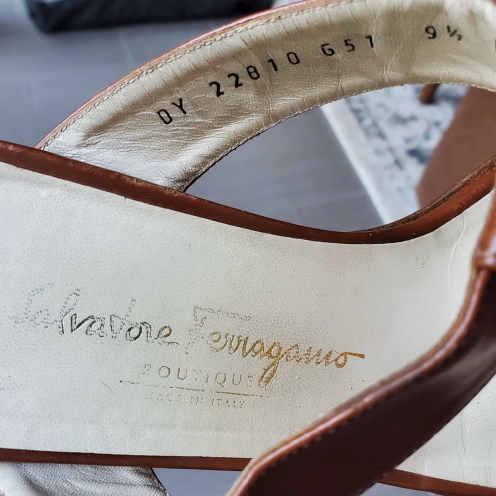 Salvatore Ferragamo Brown Leather Leona Sandals Womens 9.5/10 Block Heels - Picture 8 of 11